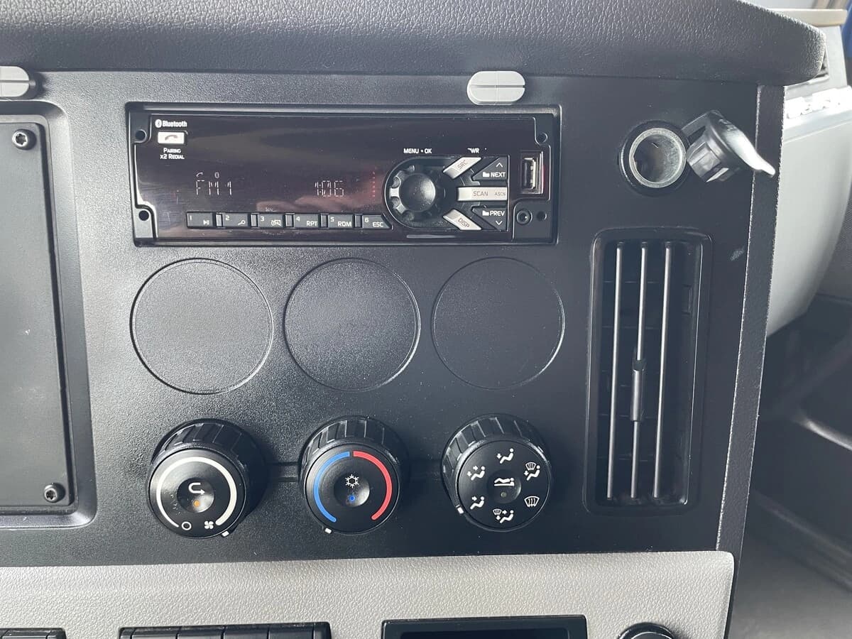 2021 Freightliner Cascadia in Chattanooga, TN — photo 24