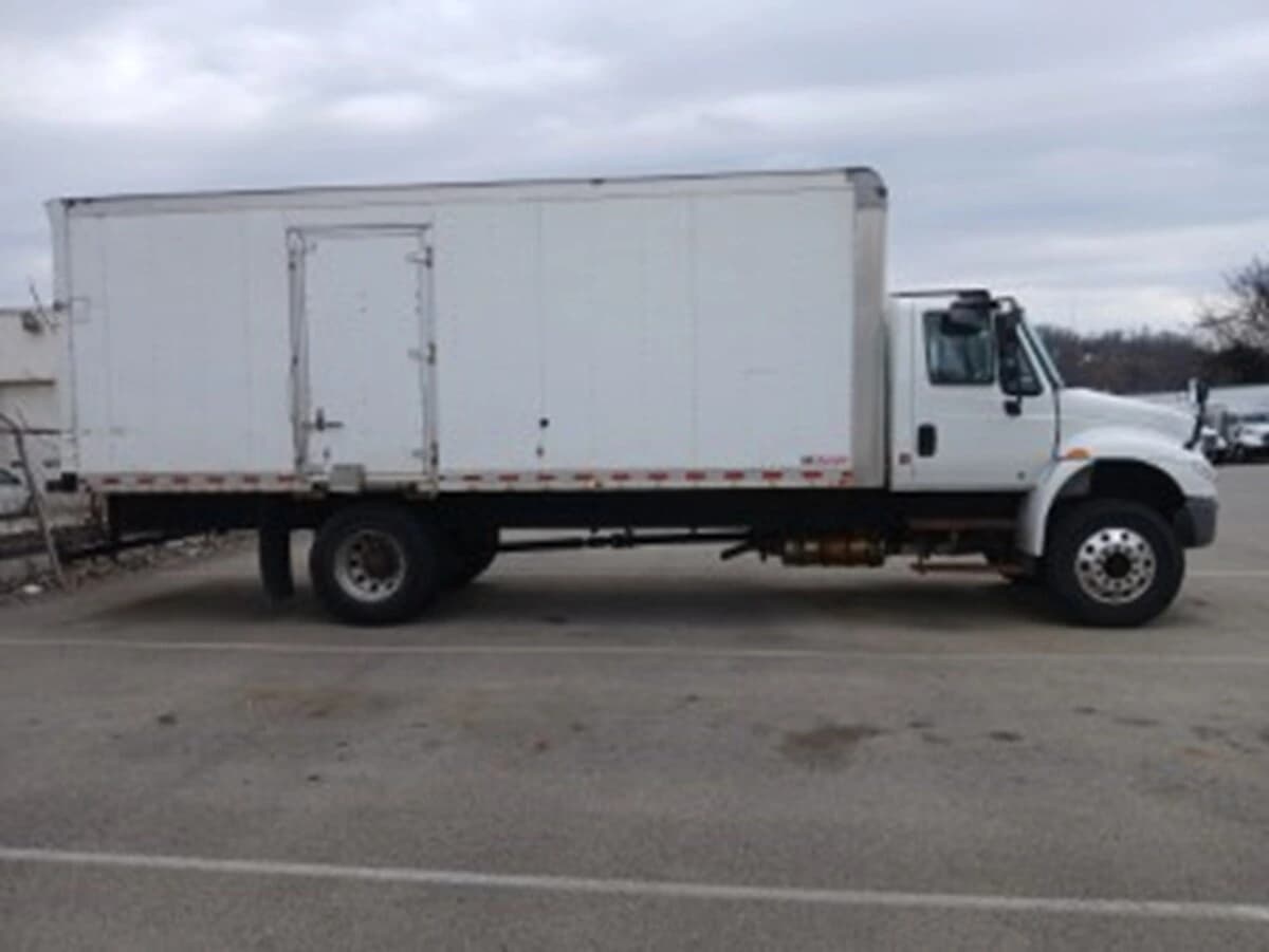 2019 International 4300 in Clarion, PA — photo 3