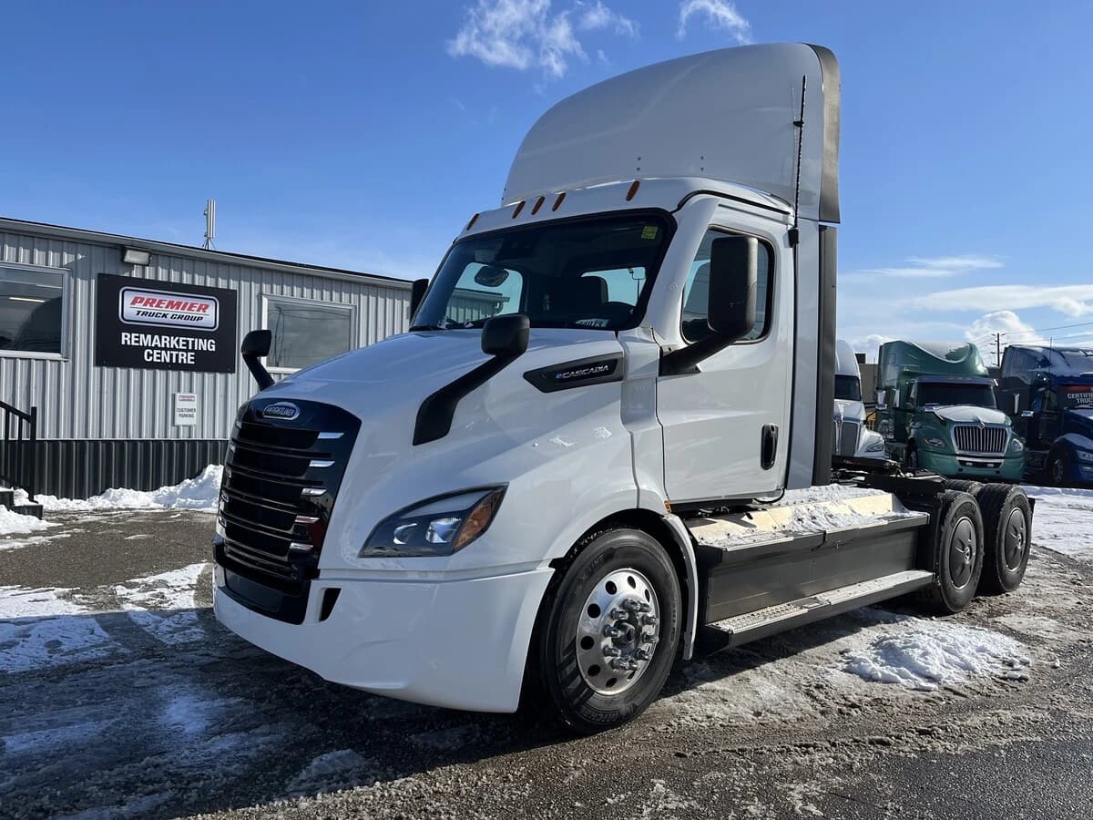 2024 Freightliner eCascadia