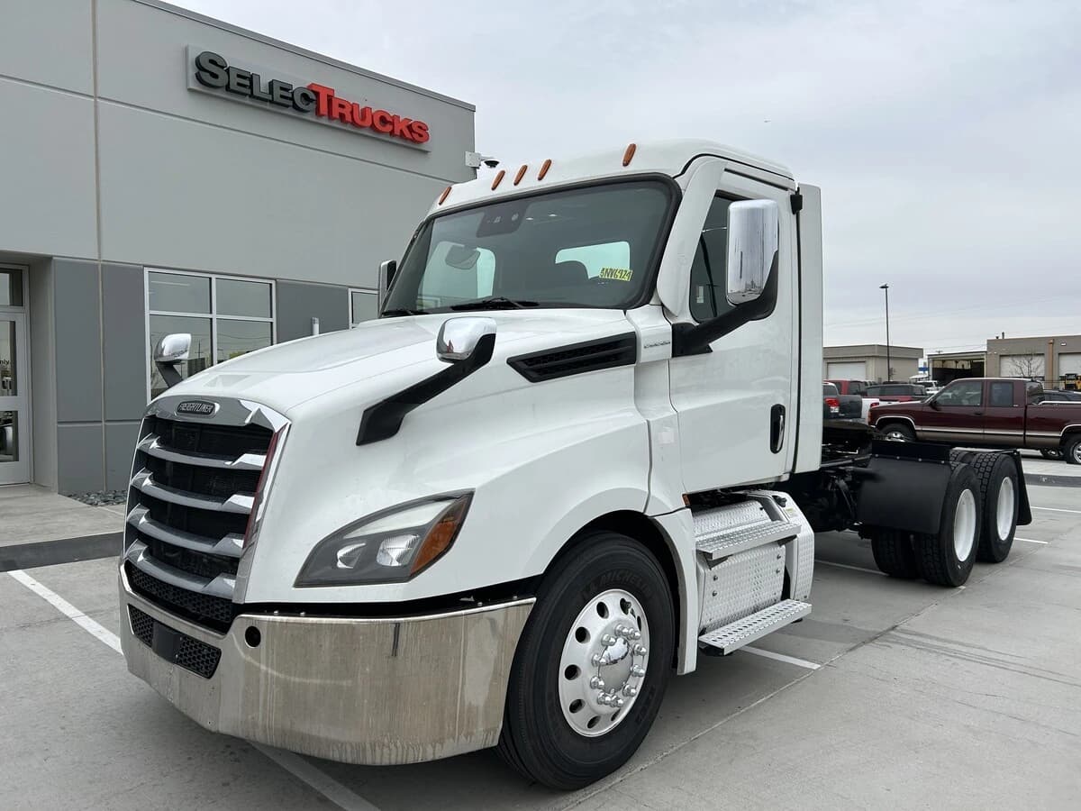 2023 Freightliner Cascadia