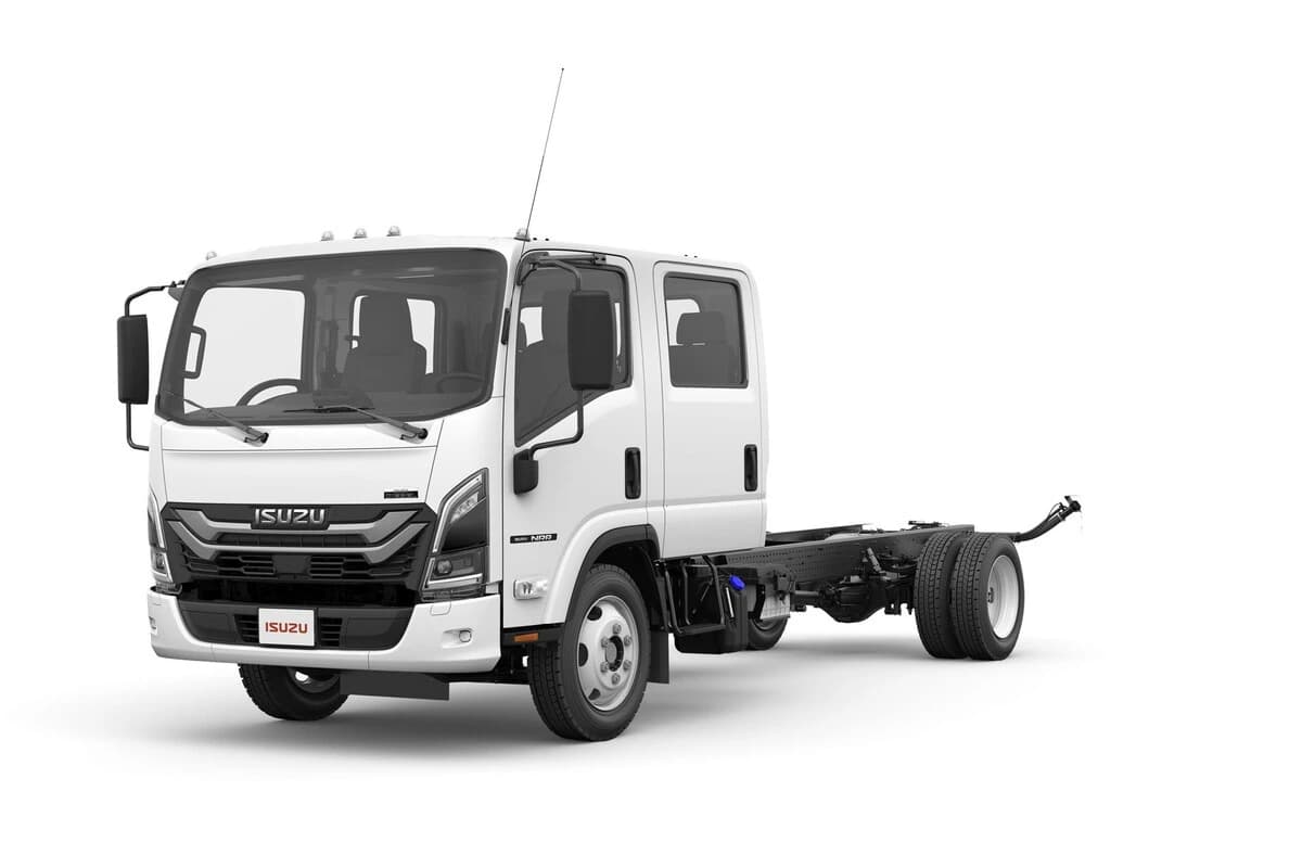 2025 Isuzu NRR