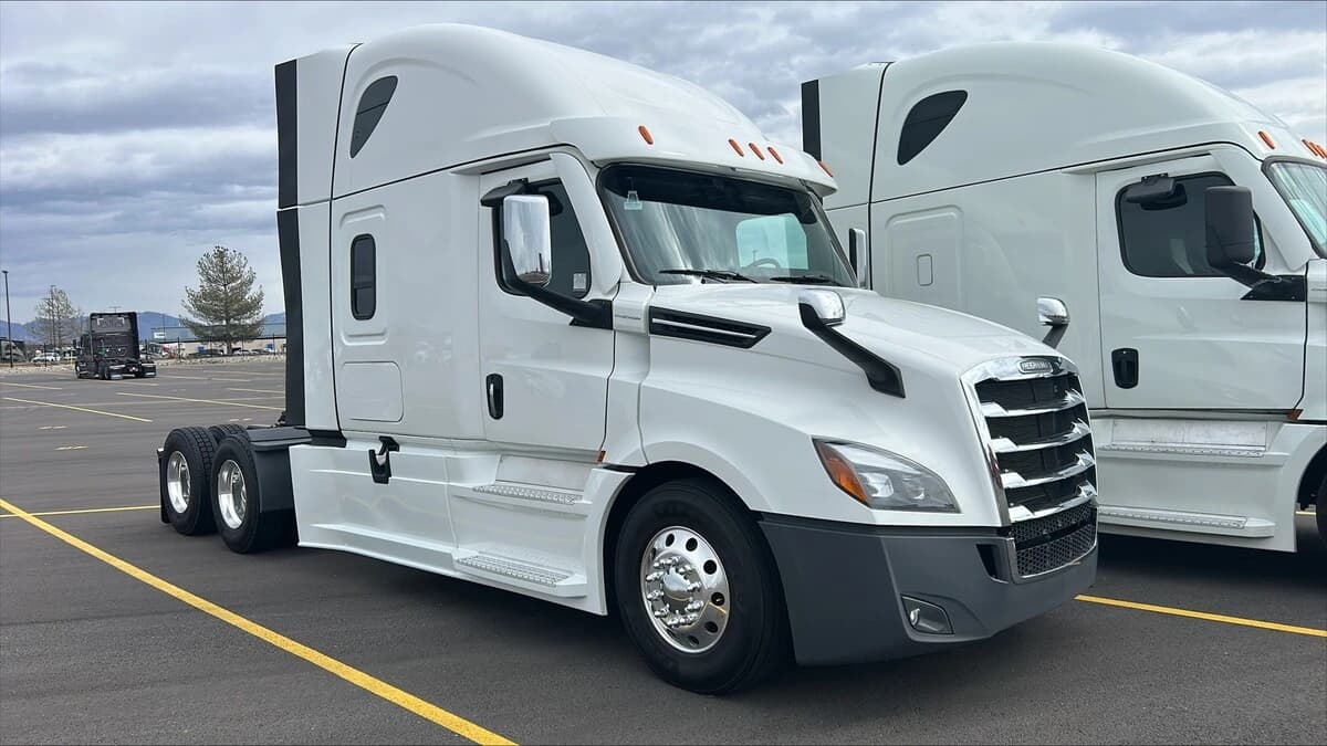 2024 Freightliner Cascadia in Salt Lake City, UT — photo 3