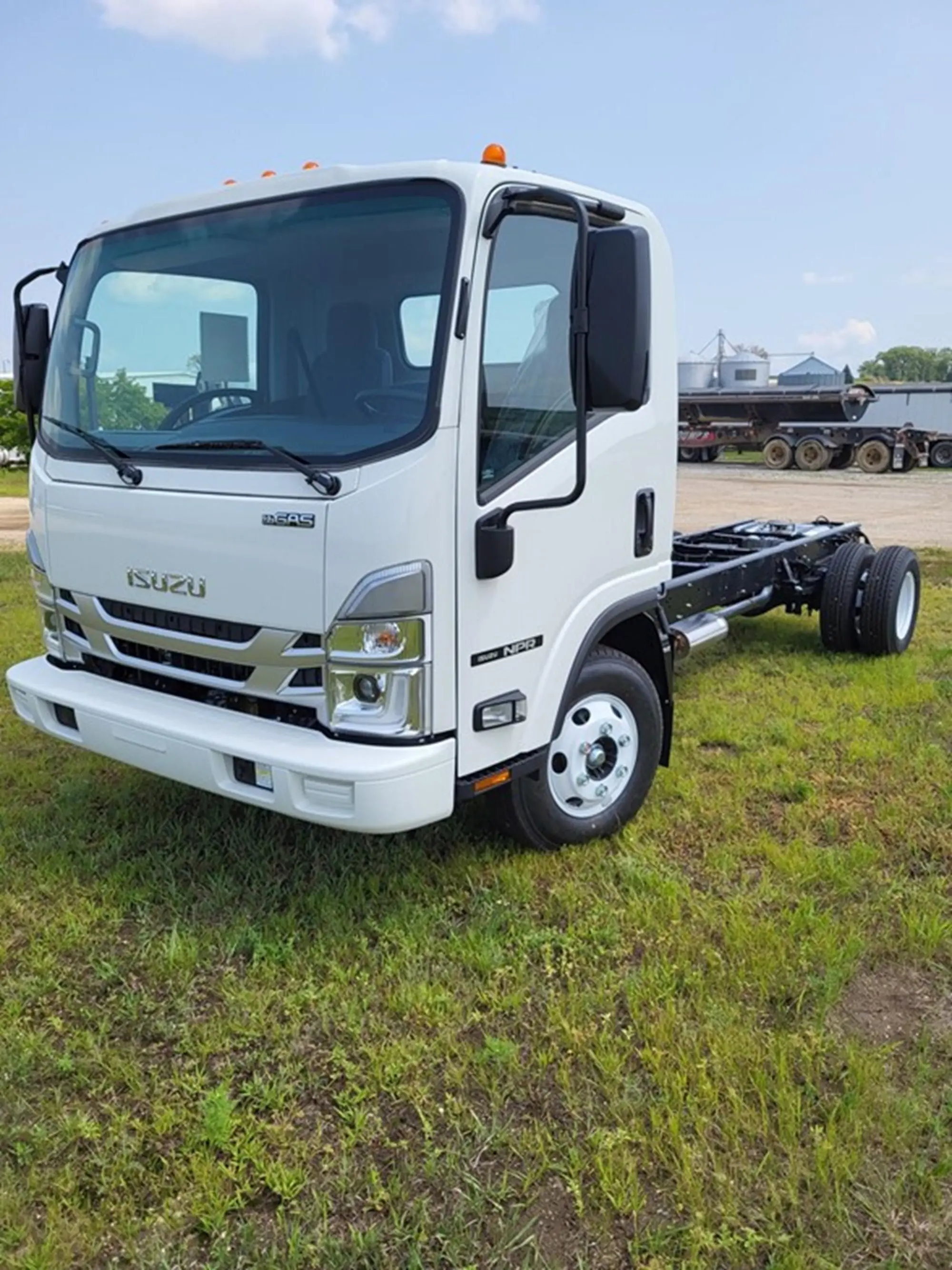 2024 Isuzu NPR