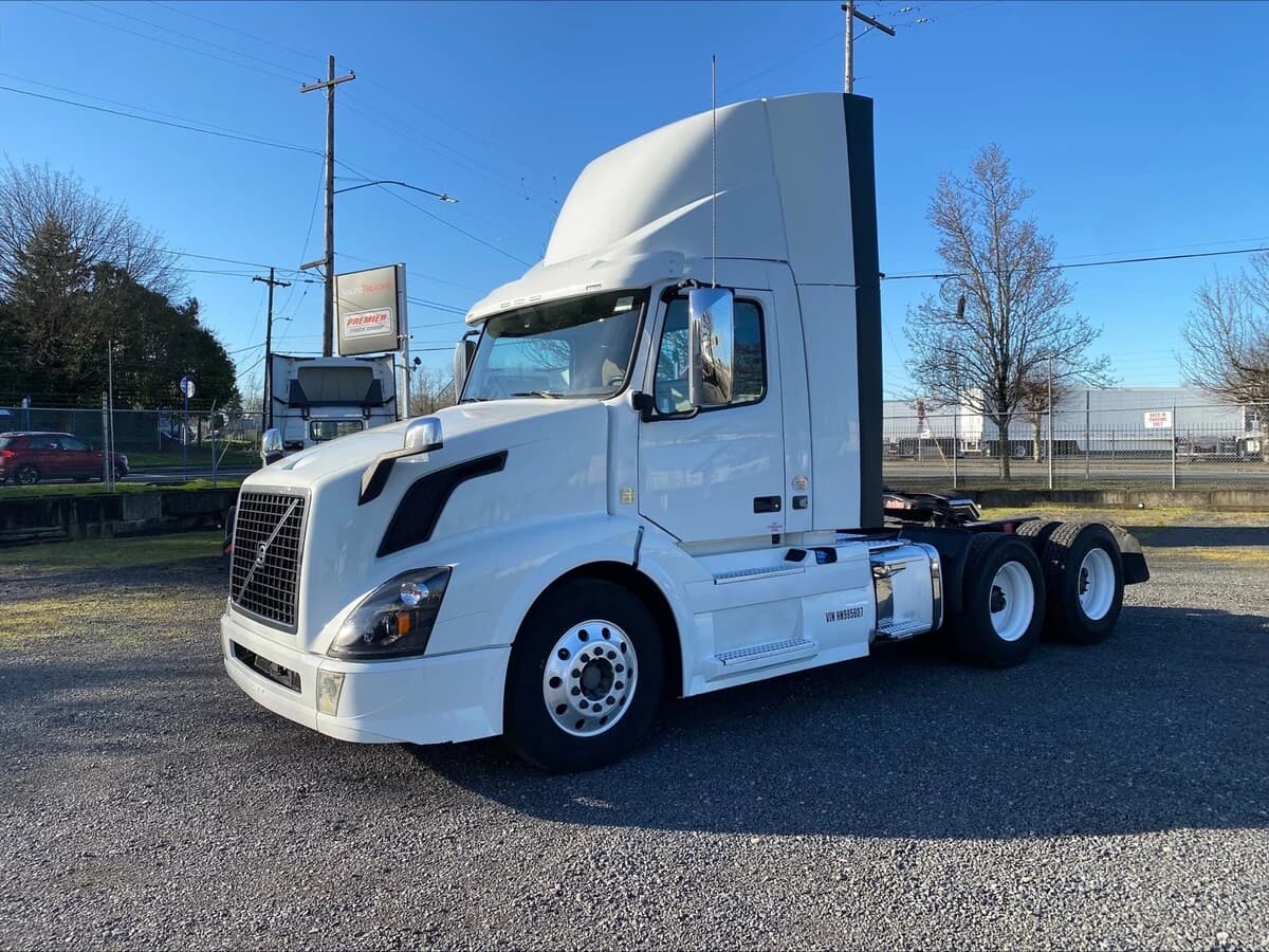 2017 Volvo VNL 860