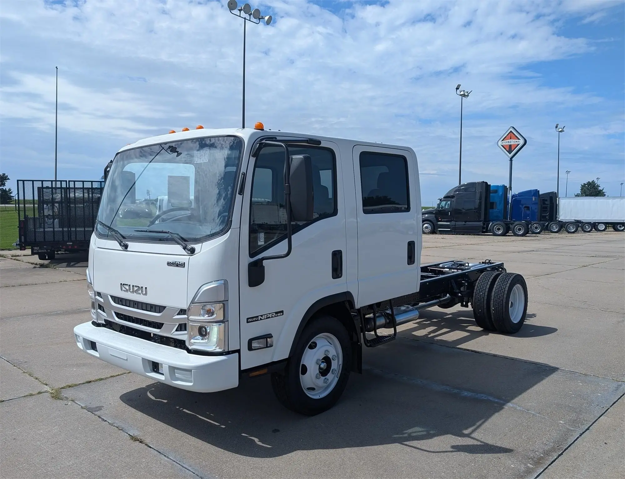 2025 Isuzu NPR