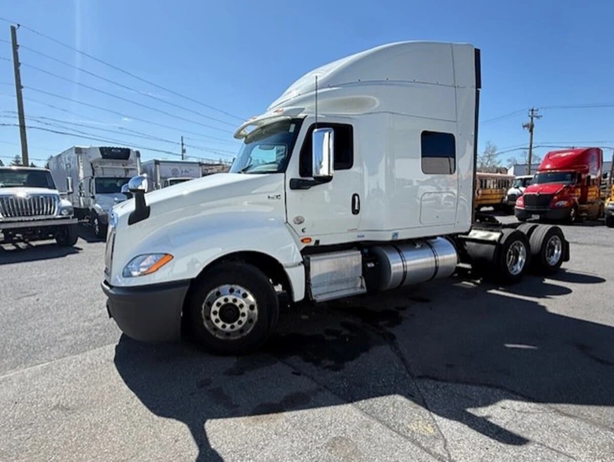2022 International LT