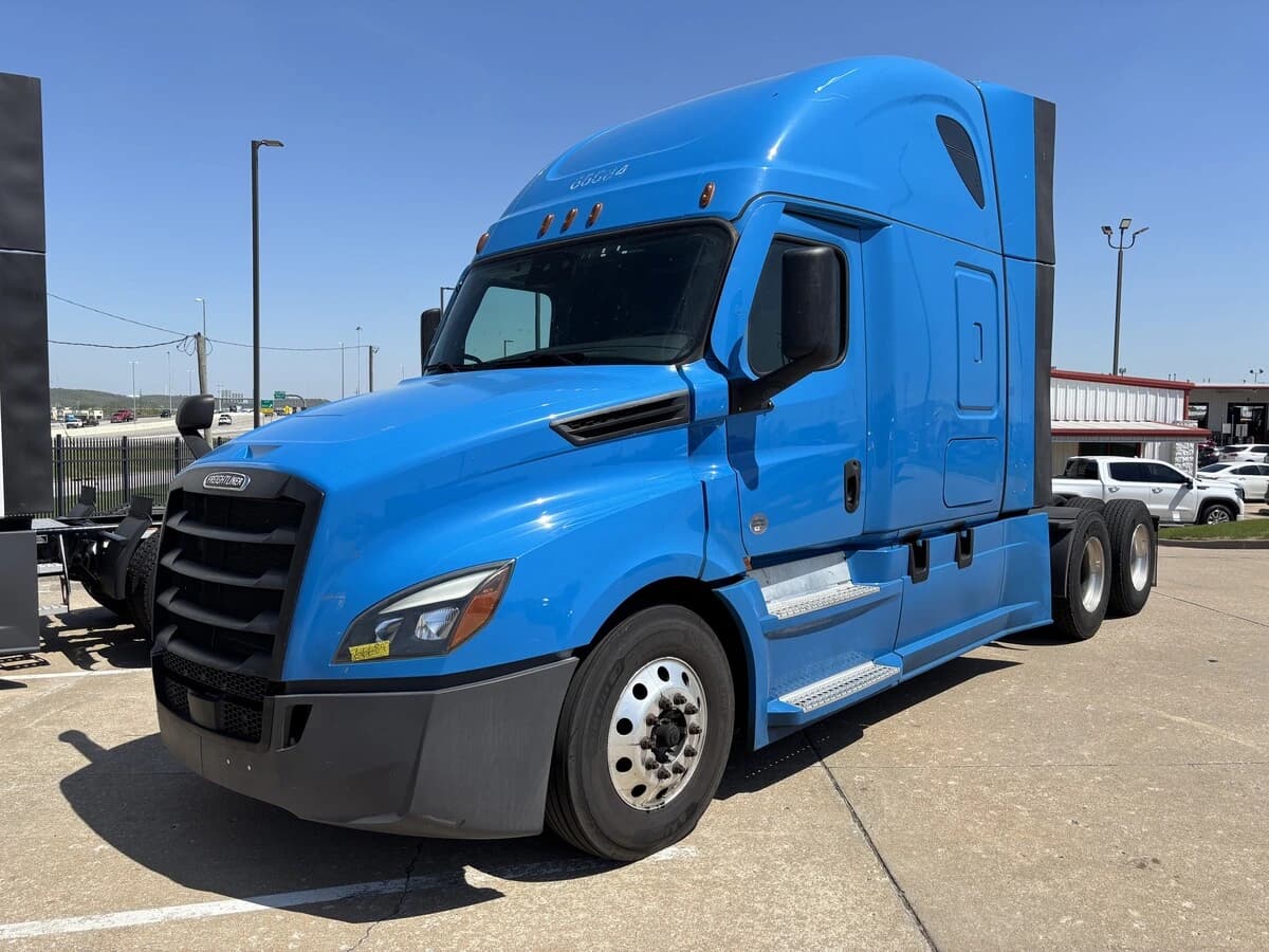 2022 Freightliner Cascadia