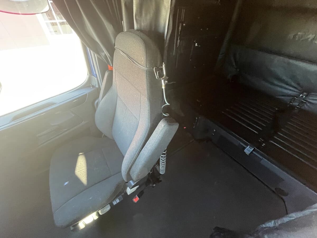 2023 Freightliner Cascadia in Chattanooga, TN — photo 27