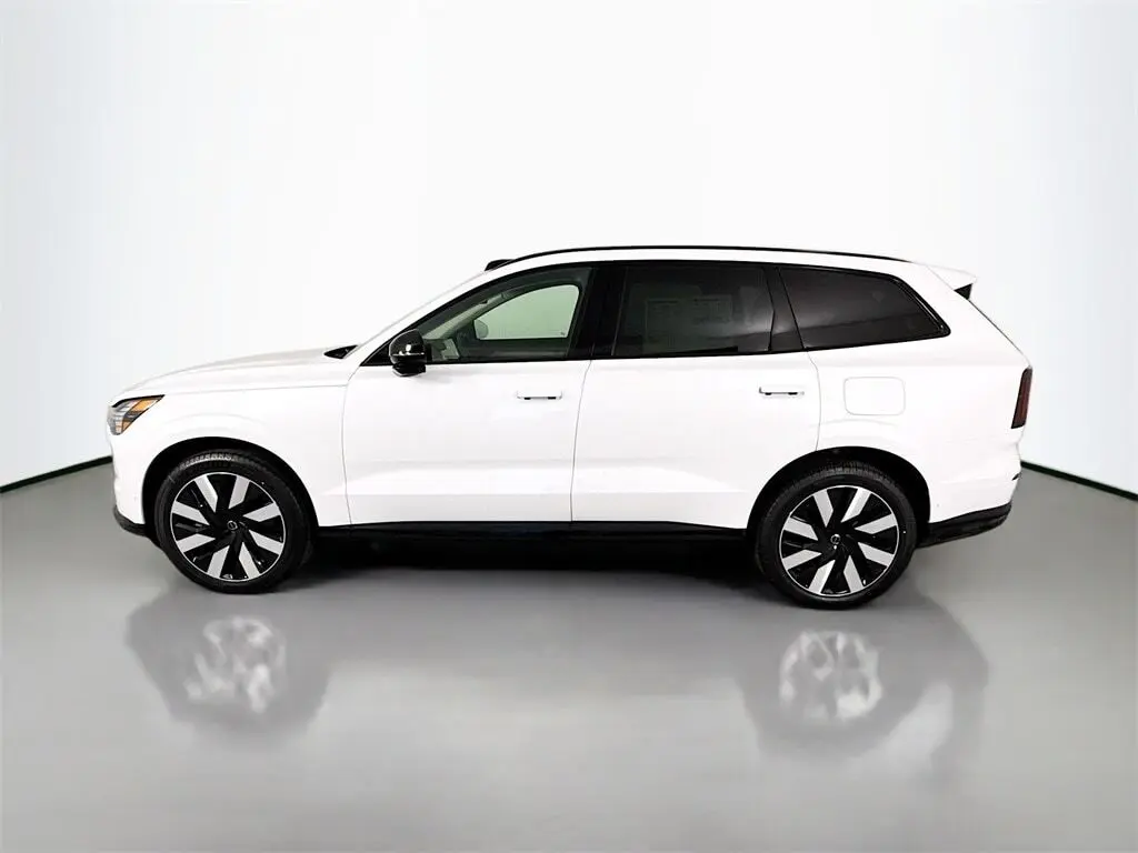 2025 Volvo