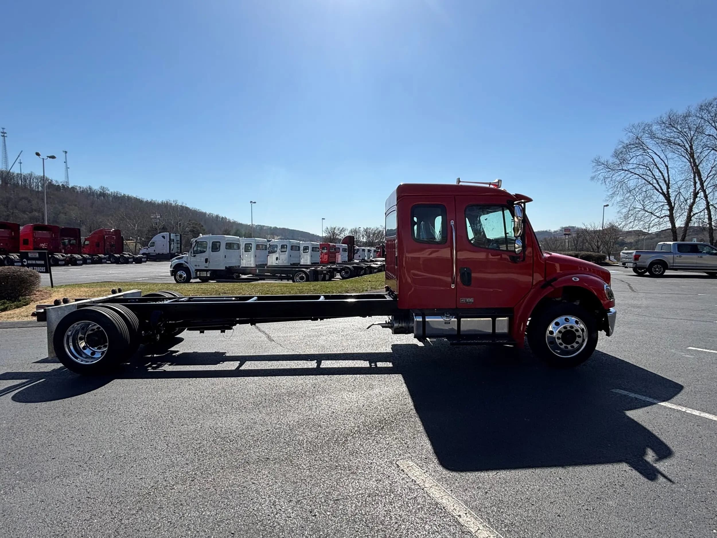 2025 Freightliner M2 106 in Knoxville, TN — photo 4