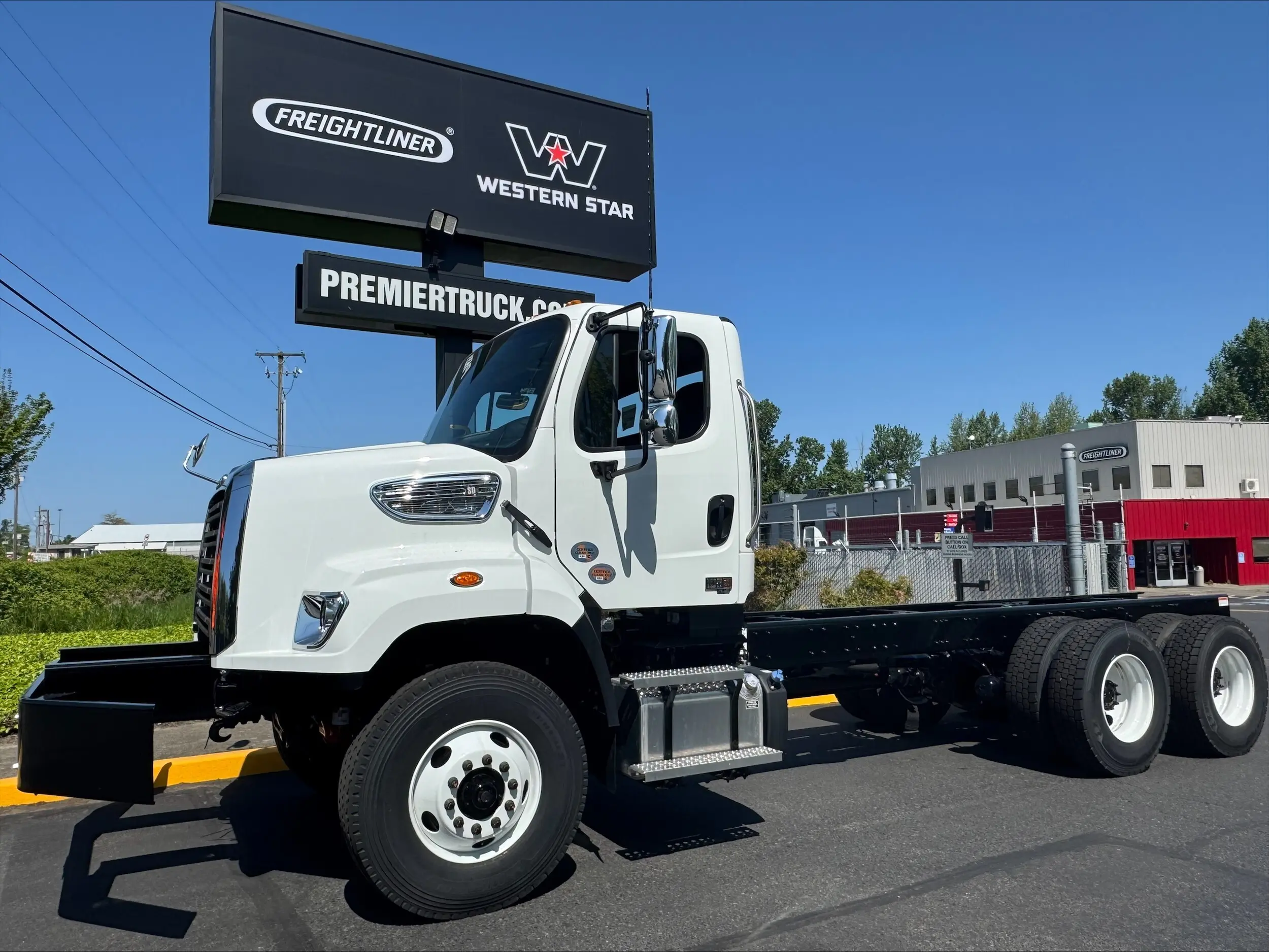 2025 Freightliner 108SD