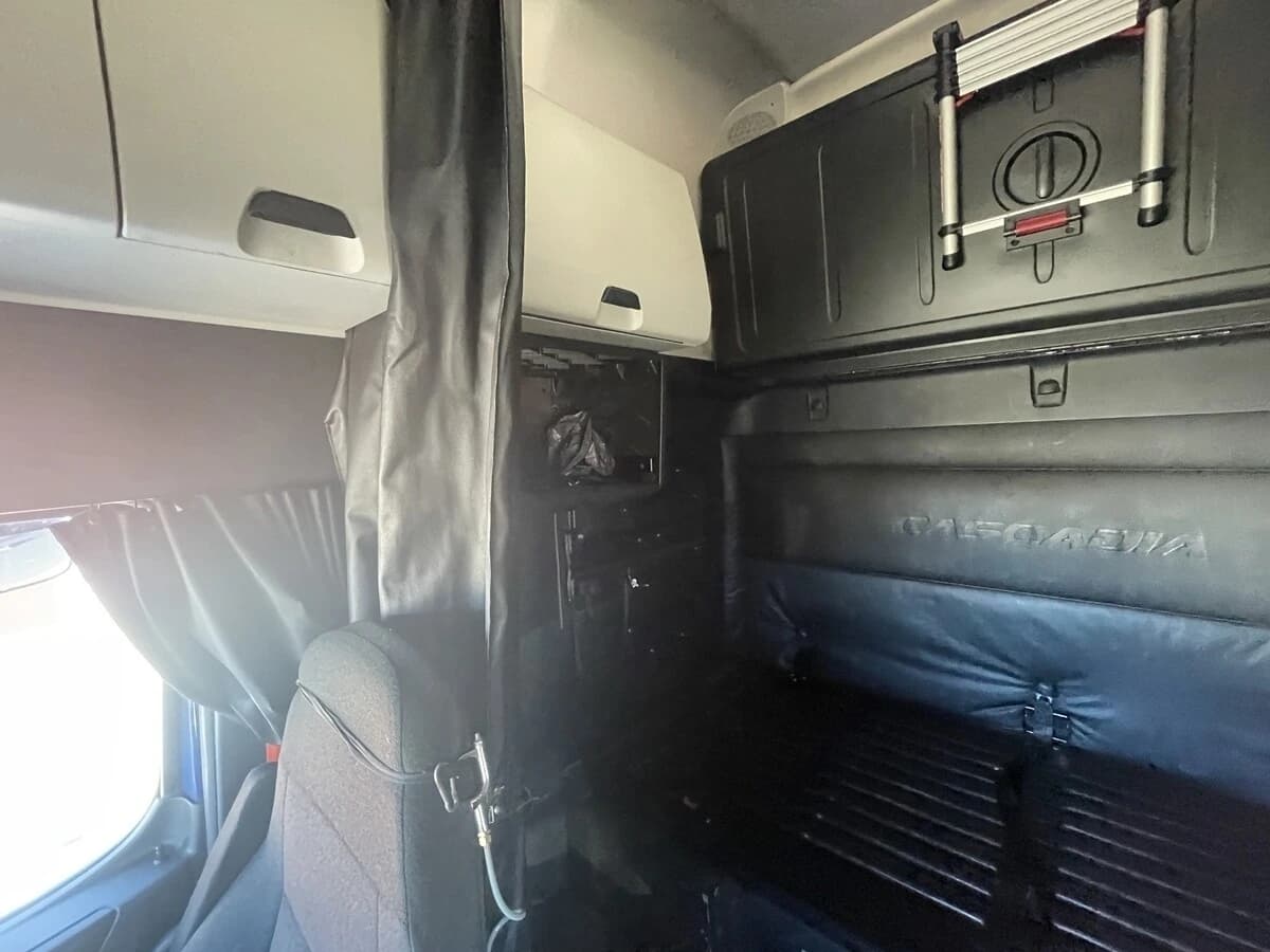 2023 Freightliner Cascadia in Chattanooga, TN — photo 28