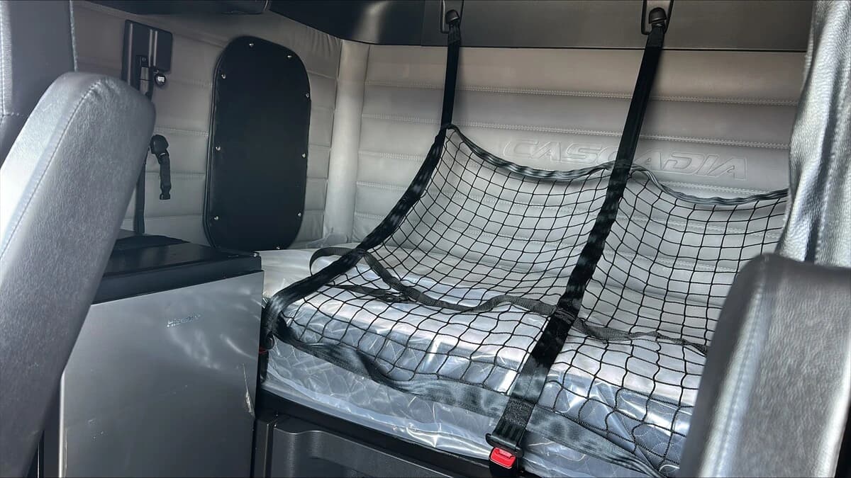 2024 Freightliner Cascadia in Salt Lake City, UT — photo 7
