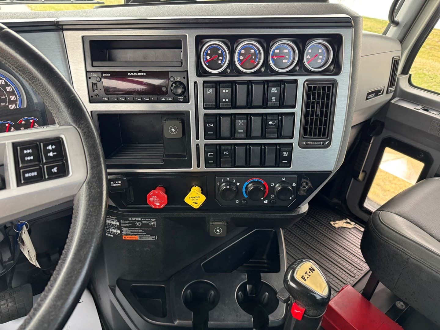 2023 Mack Anthem in Ankeny, IA — photo 16