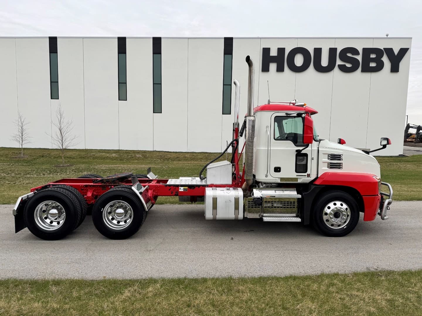 2023 Mack Anthem in Ankeny, IA — photo 7