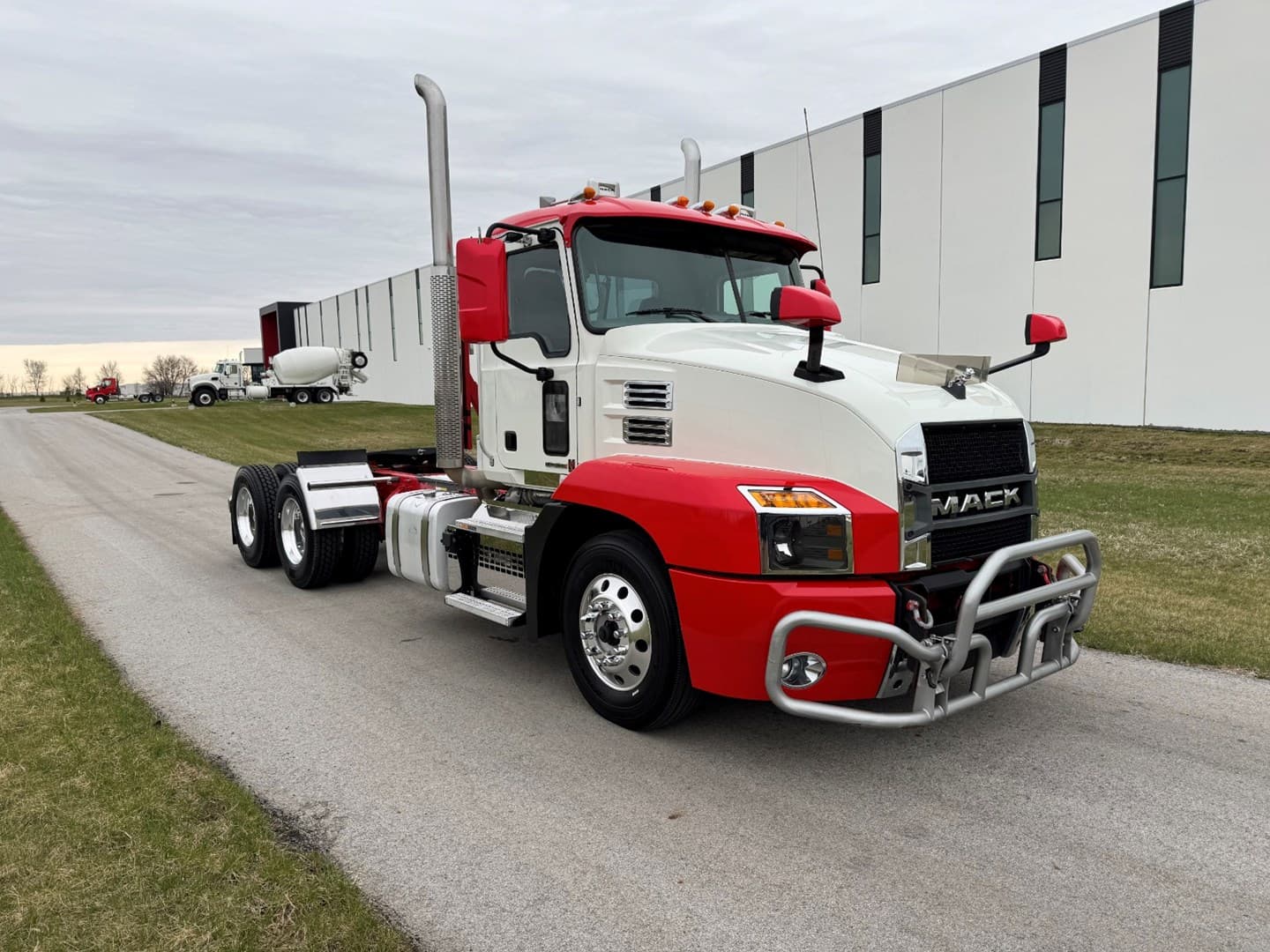 2023 Mack Anthem in Ankeny, IA — photo 8