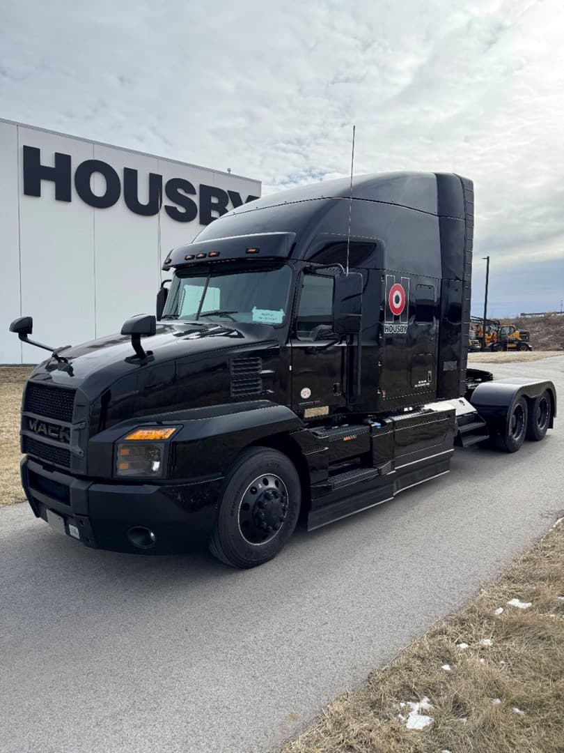 2023 MACK AN64T - USED TRUCKS SLEEPER