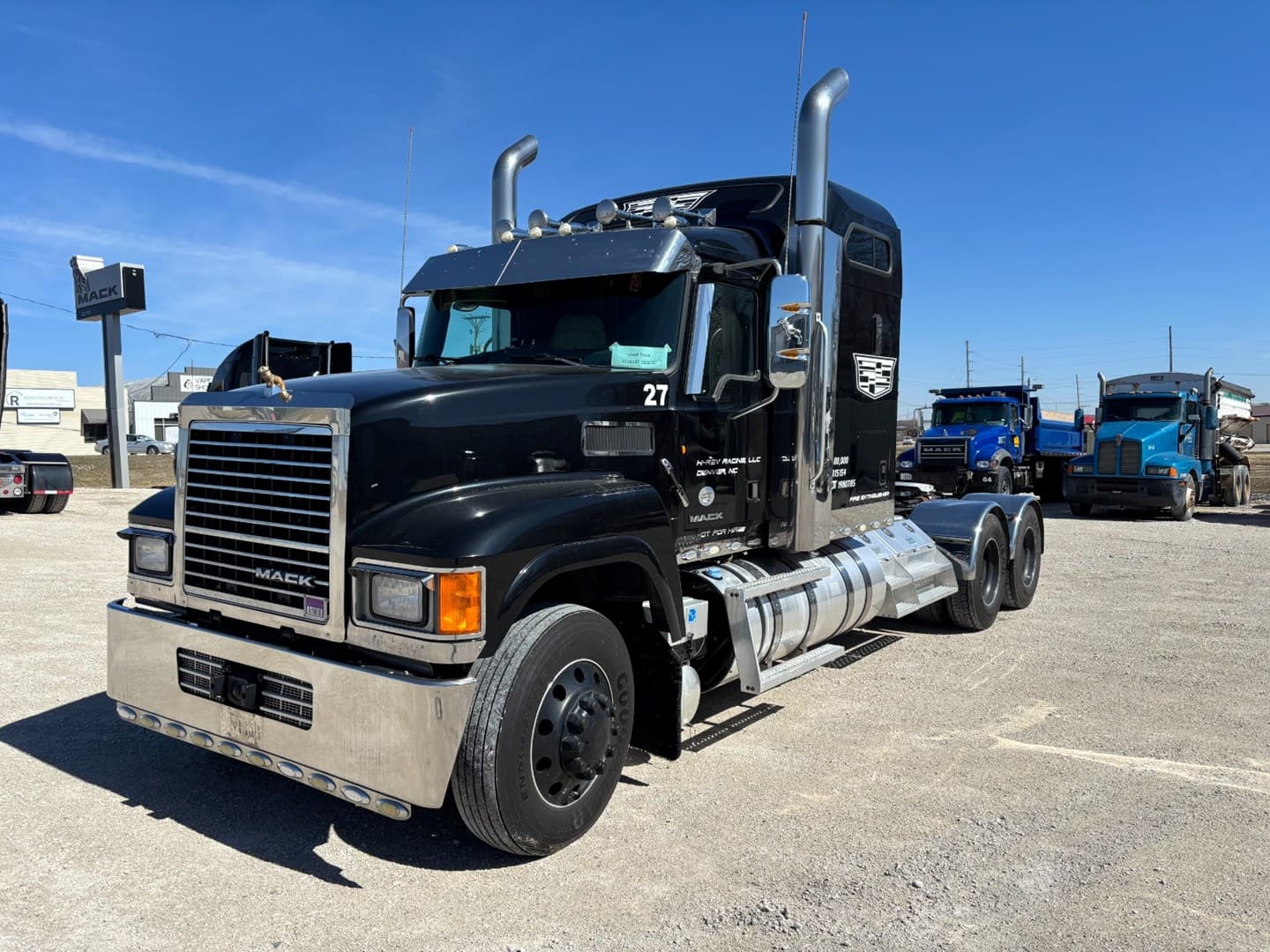2014 MACK 600 - USED TRUCKS SLEEPER