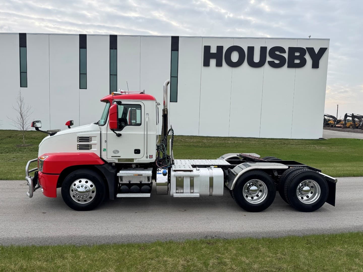2021 Mack Anthem in Ankeny, IA — photo 3