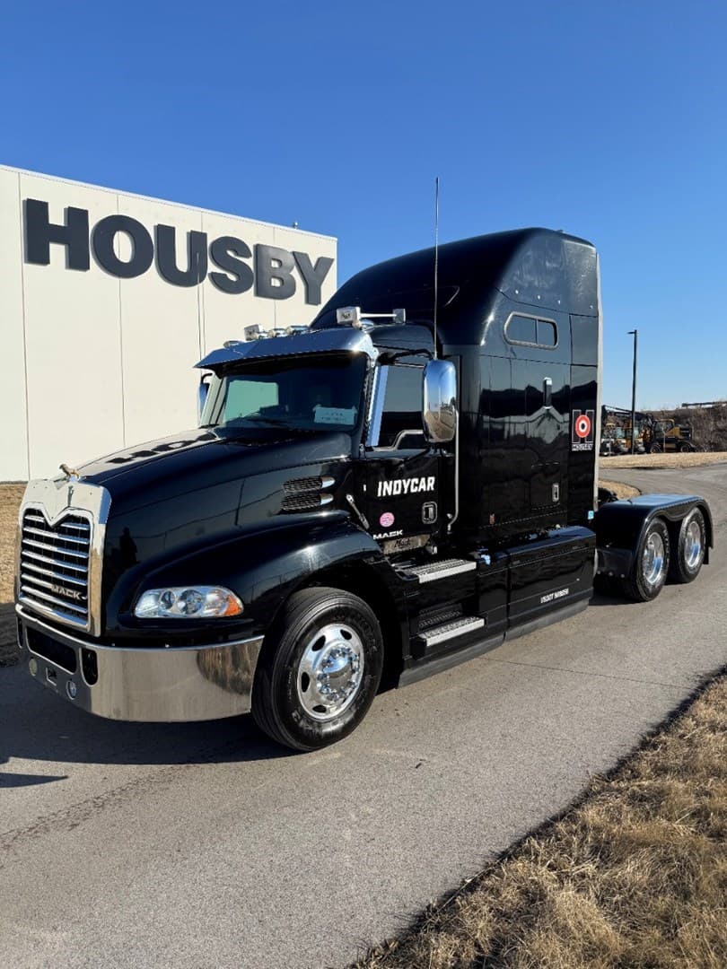 2016 MACK CXU613 - USED TRUCKS SLEEPER