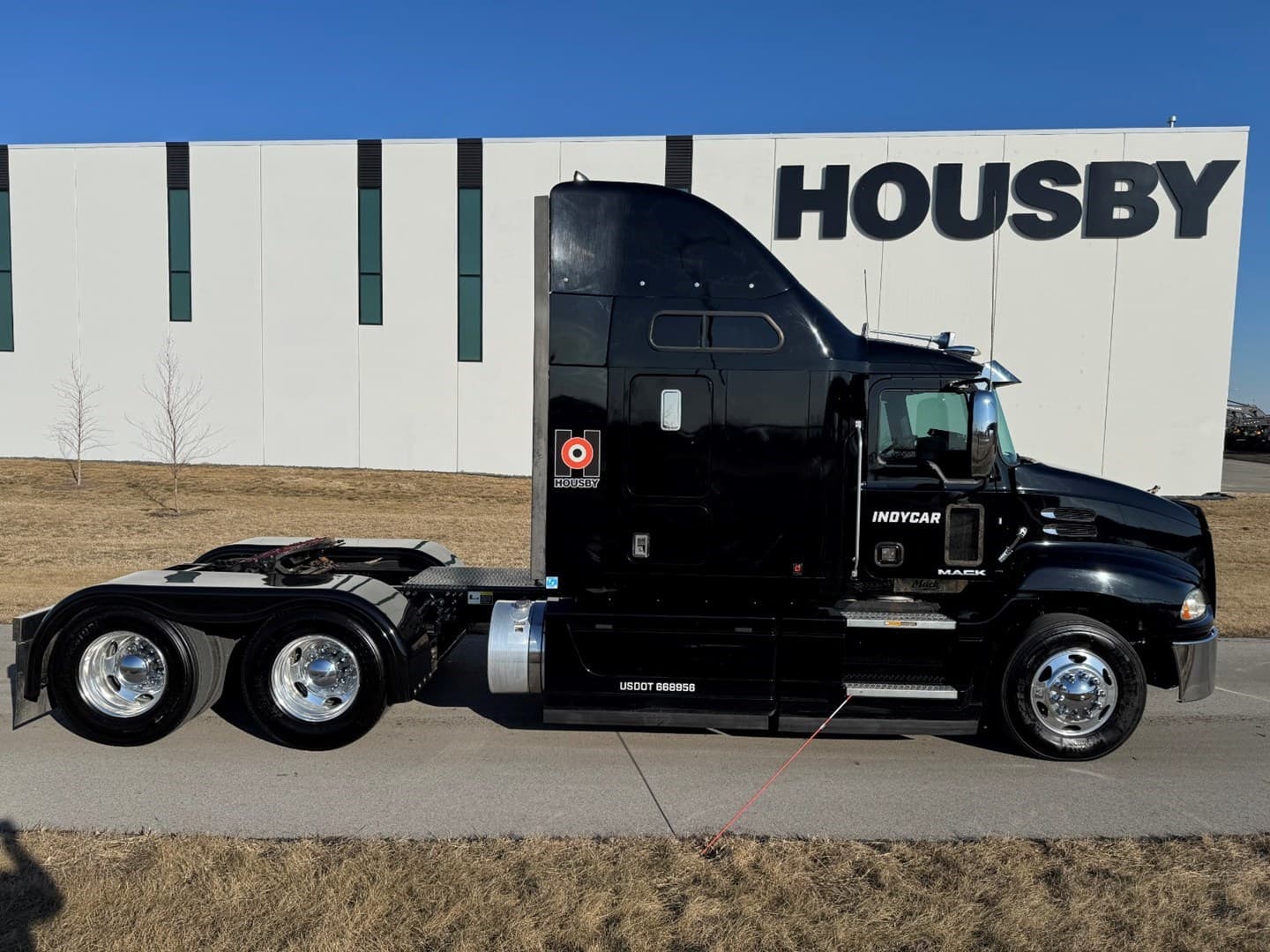 2016 Mack Pinnacle in Ankeny, IA — photo 7