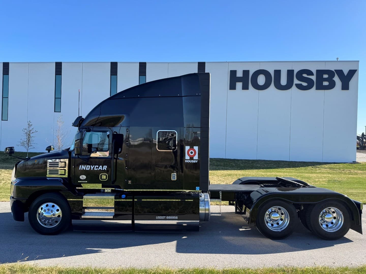 2022 Mack Anthem in Carroll, IA — photo 3