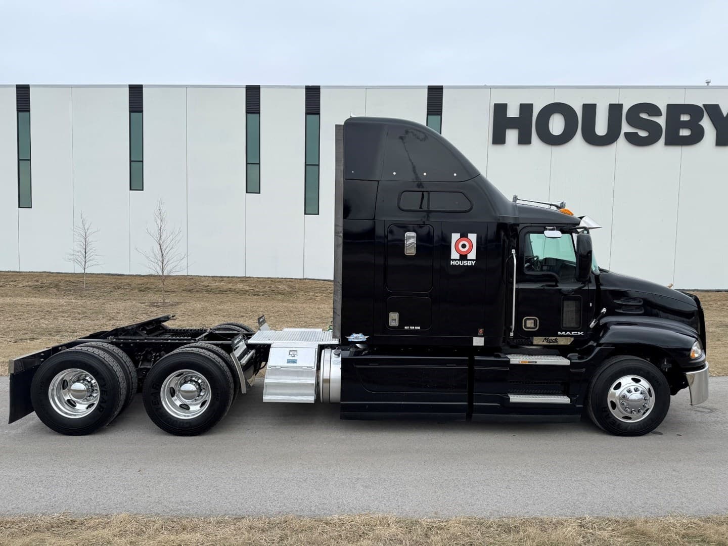 2017 Mack Pinnacle in Carroll, IA — photo 7