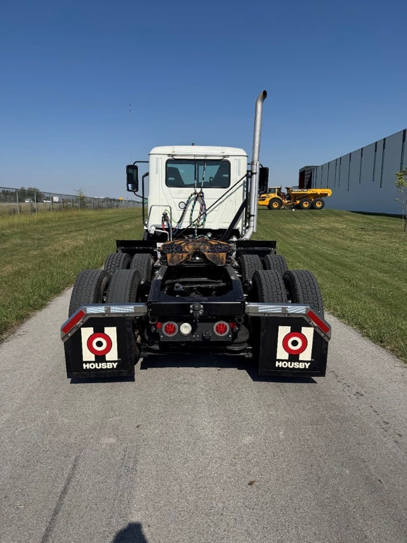 2022 Mack Anthem in Carroll, IA — photo 5
