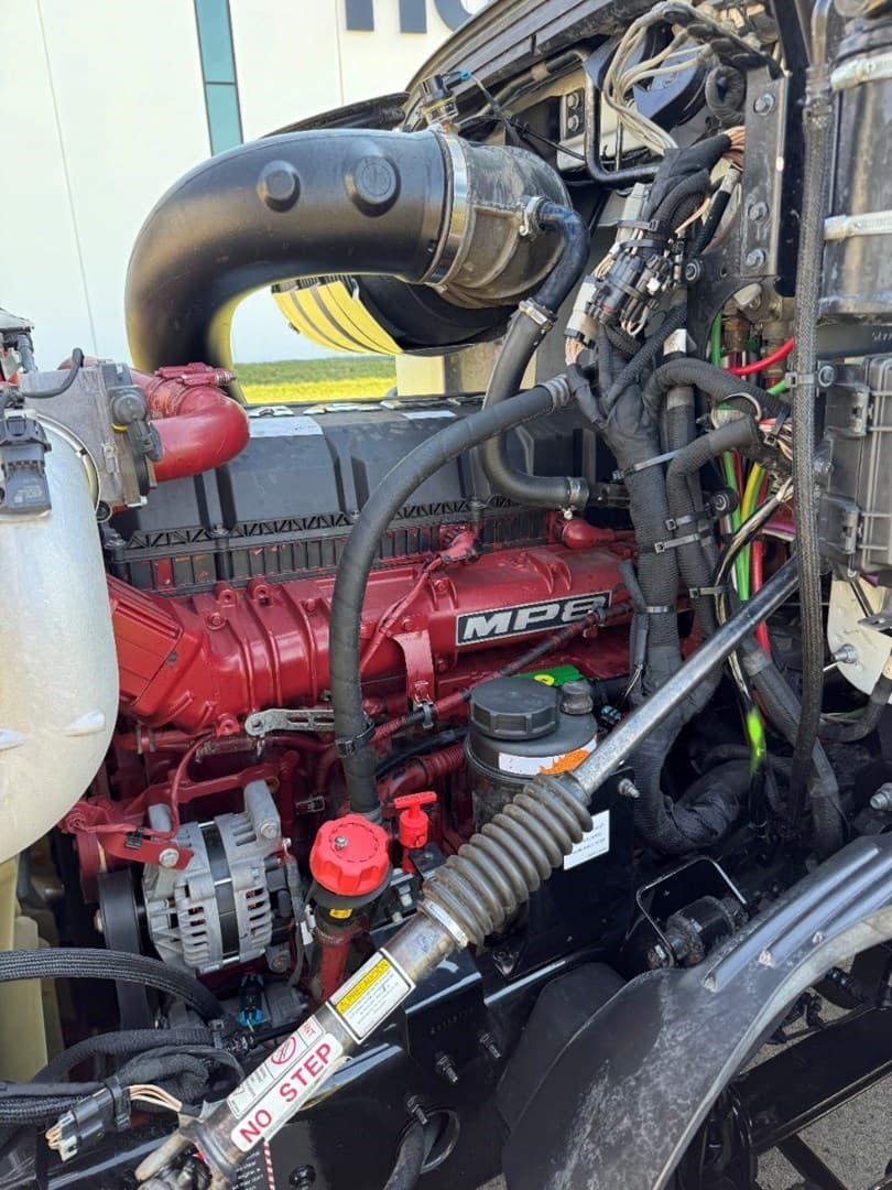 2022 Mack Anthem in Carroll, IA — photo 9