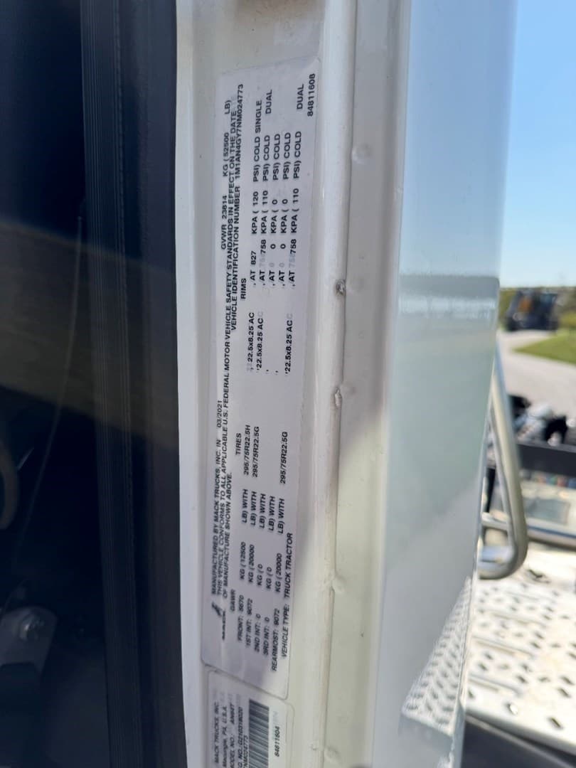 2022 Mack Anthem in Carroll, IA — photo 19