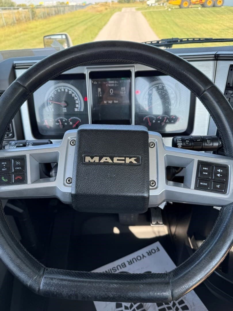 2022 Mack Anthem in Carroll, IA — photo 14