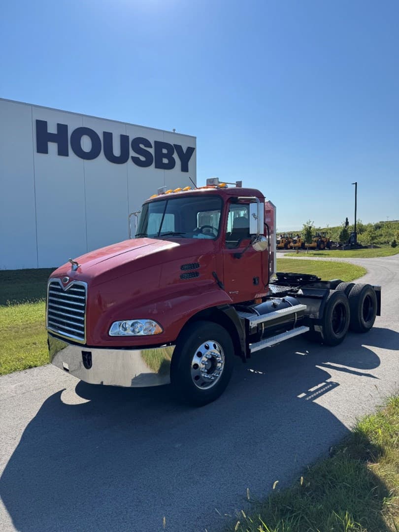 2007 MACK CXN613 - USED TRUCKS DAY CAB
