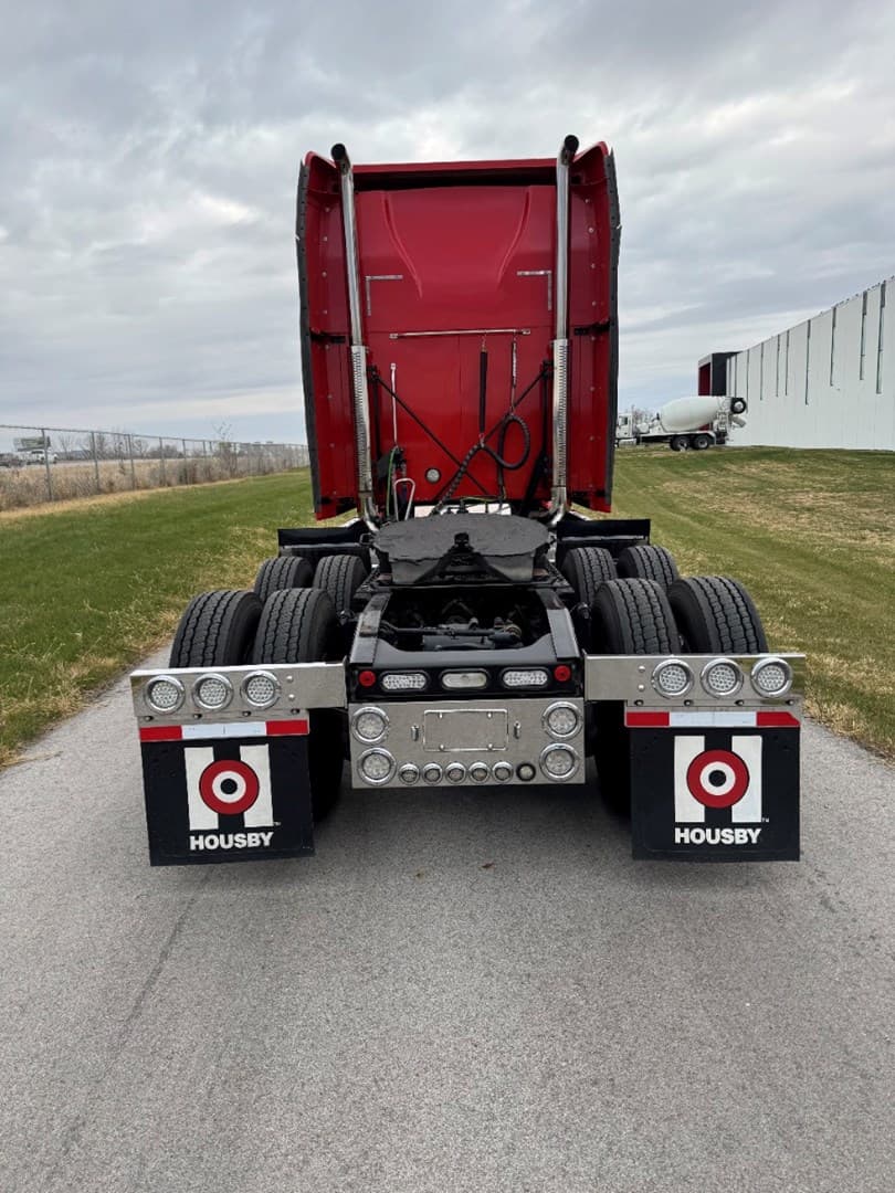 2018 Mack Pinnacle in Carroll, IA — photo 5