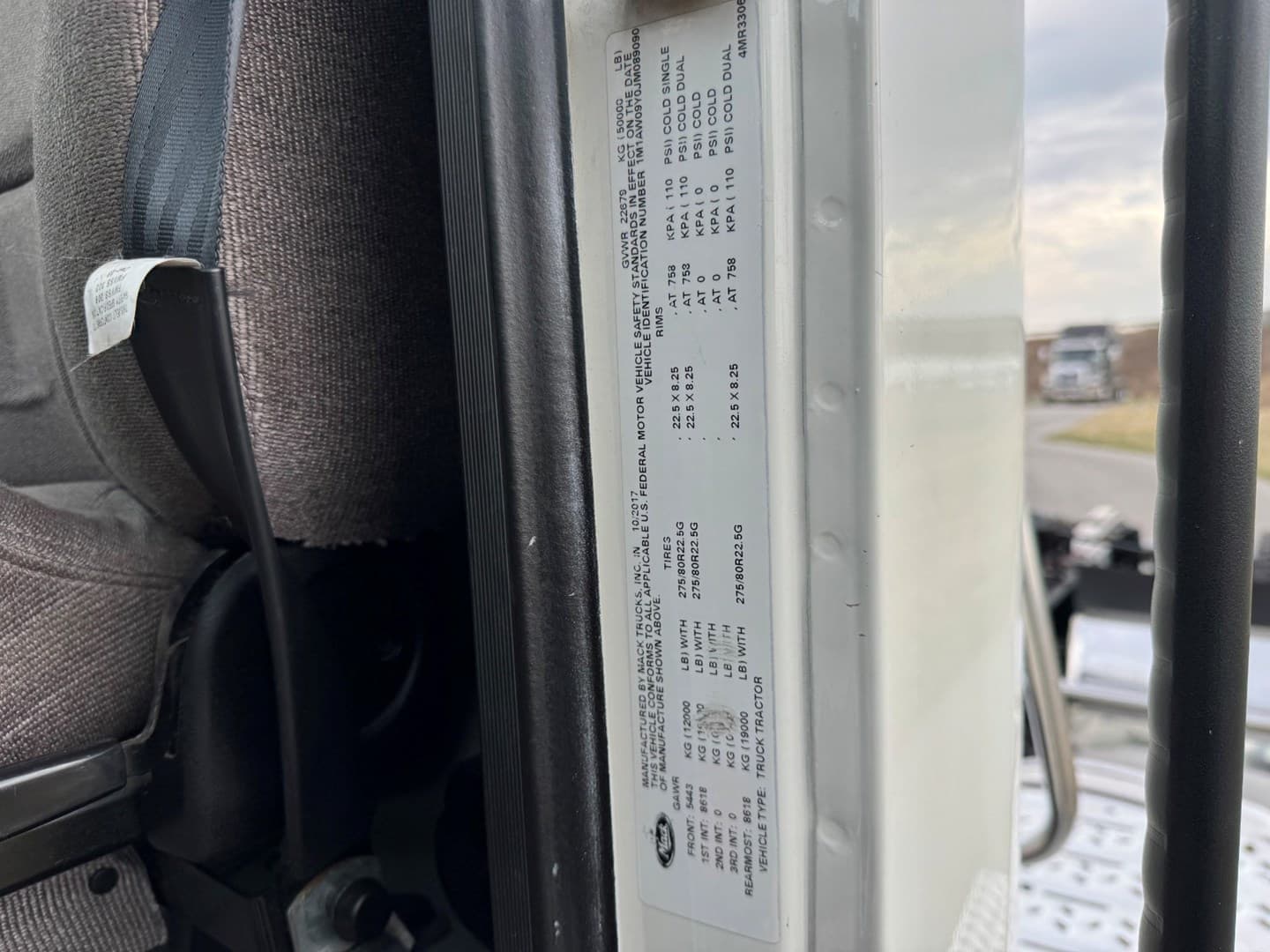 2018 Mack Pinnacle in Ankeny, IA — photo 19