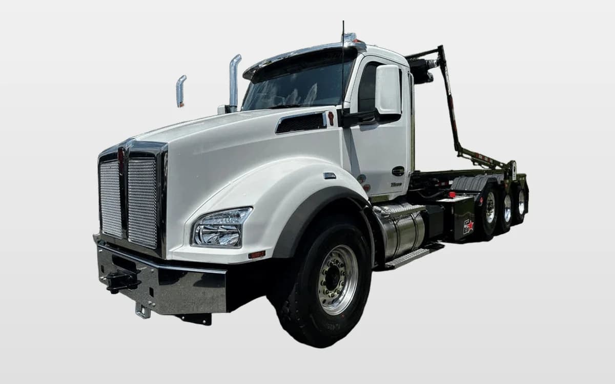 2025 Kenworth T880