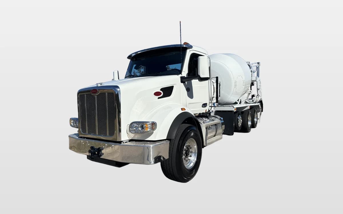 2025 PETERBILT 567
