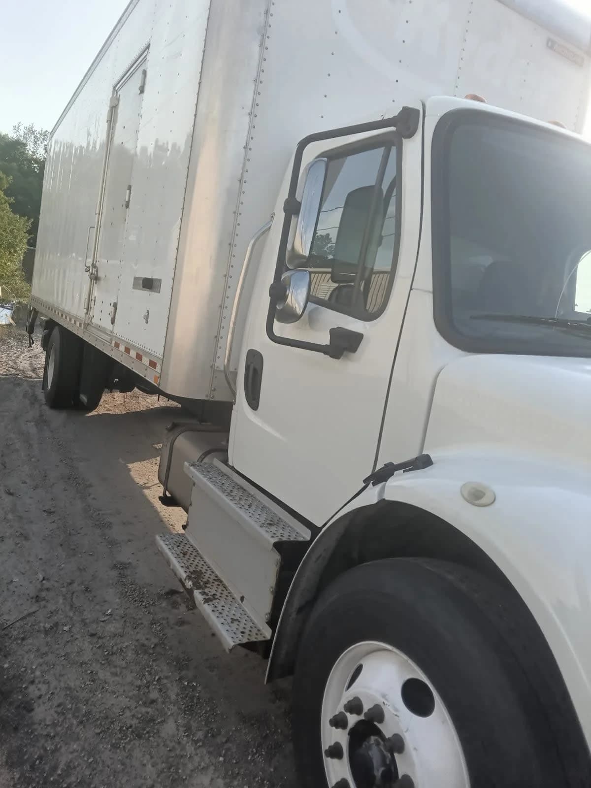 2019 Freightliner M2 106