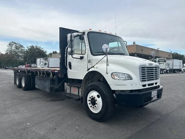 2019 Freightliner M2 106