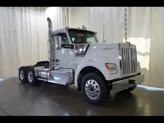 2026 Kenworth W990
