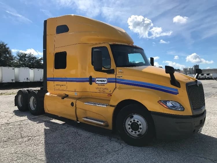2022 International LT