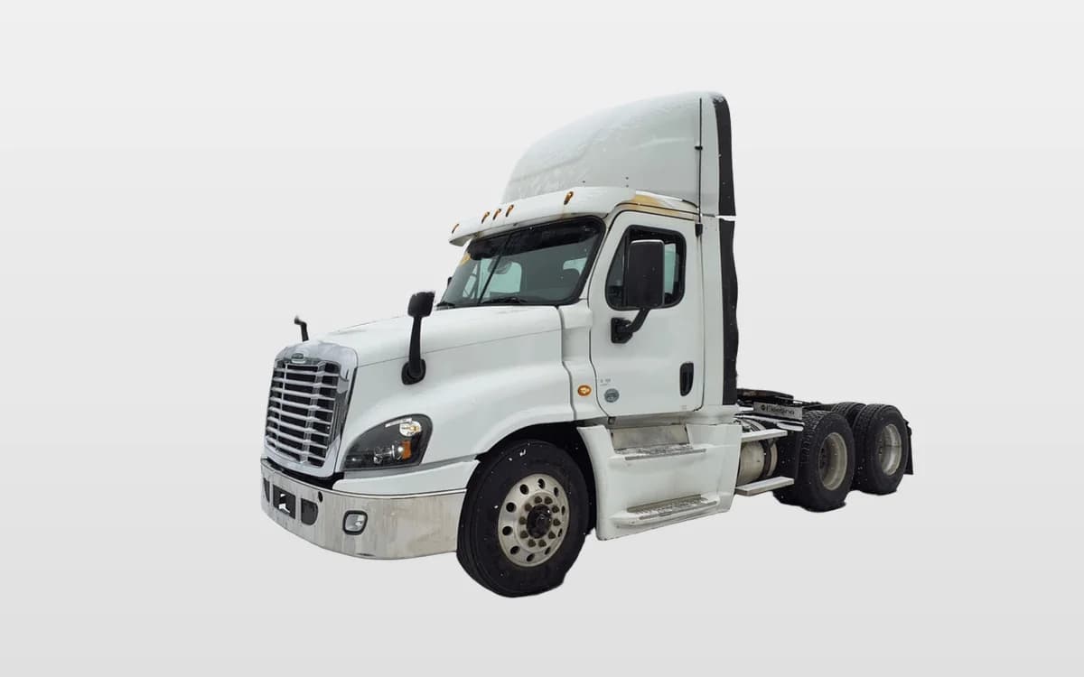 2016 Freightliner Cascadia in Oak Creek, WI
