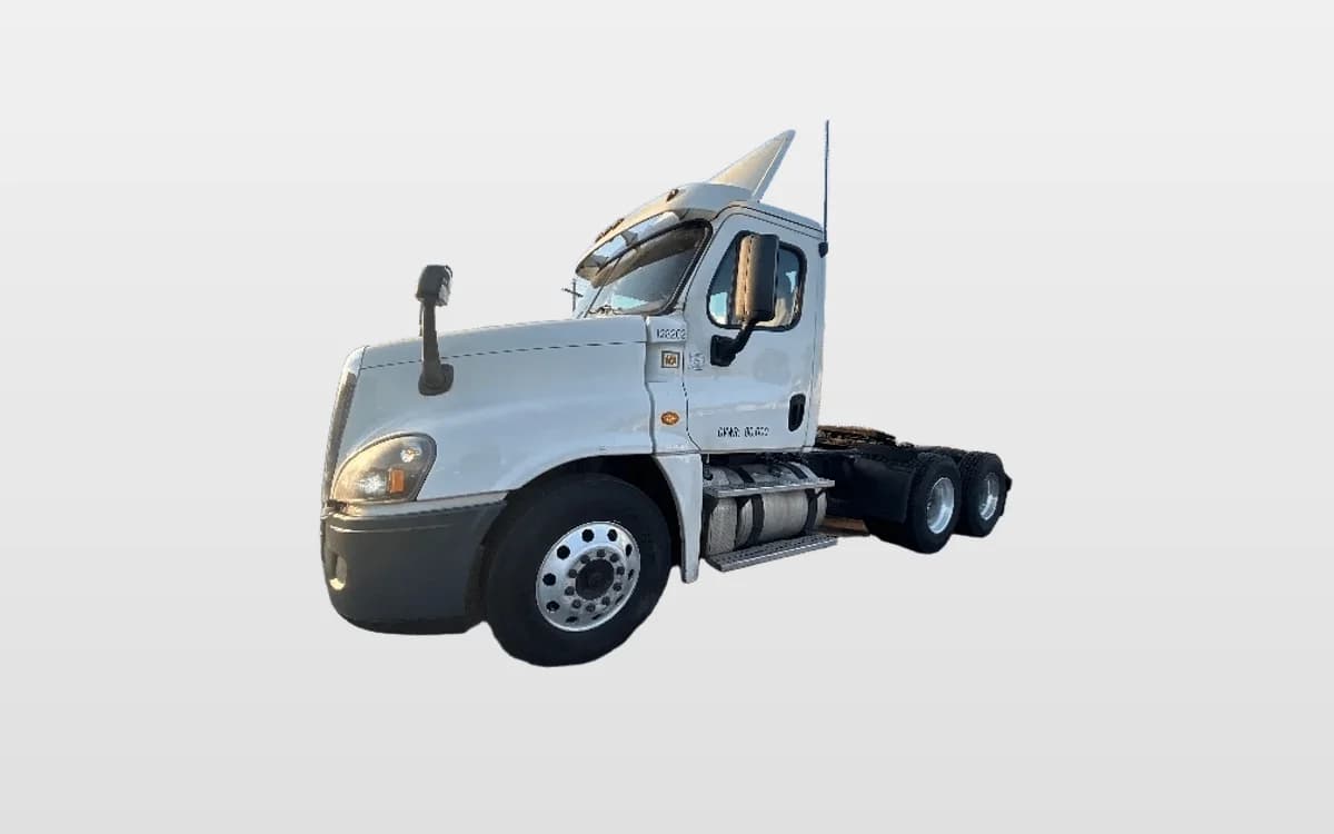 2016 Freightliner Cascadia in Millville, NJ