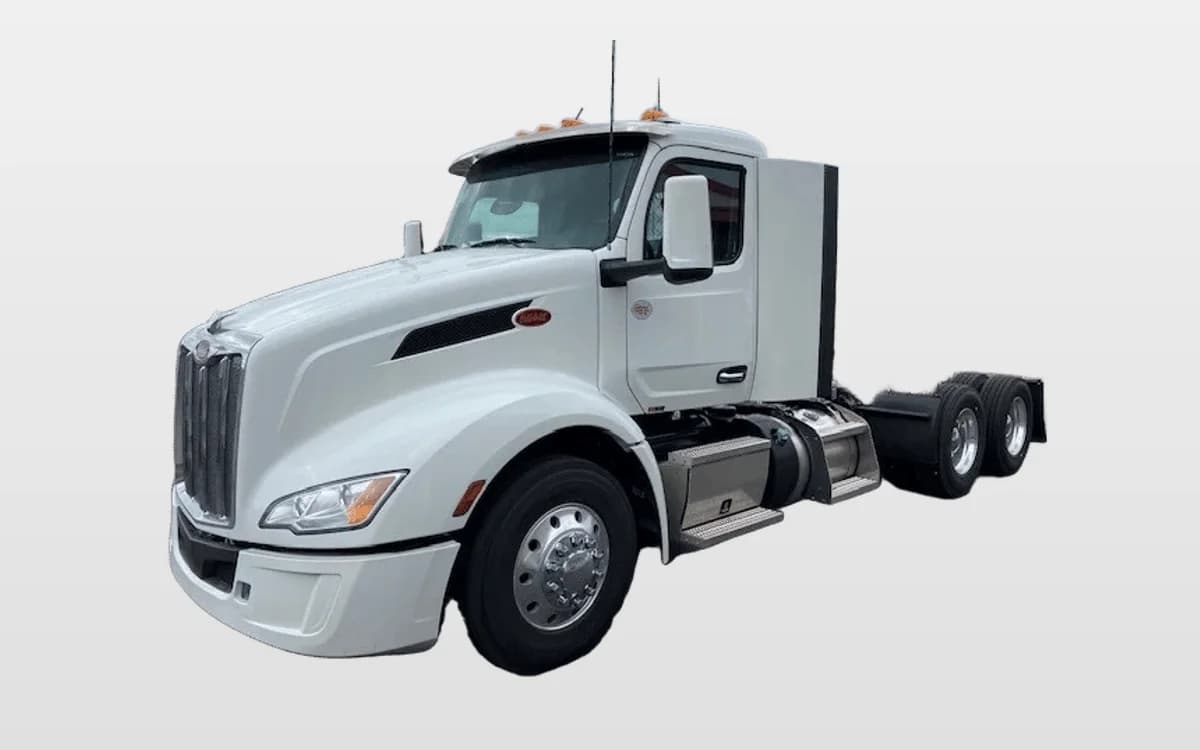 2027 Peterbilt 579