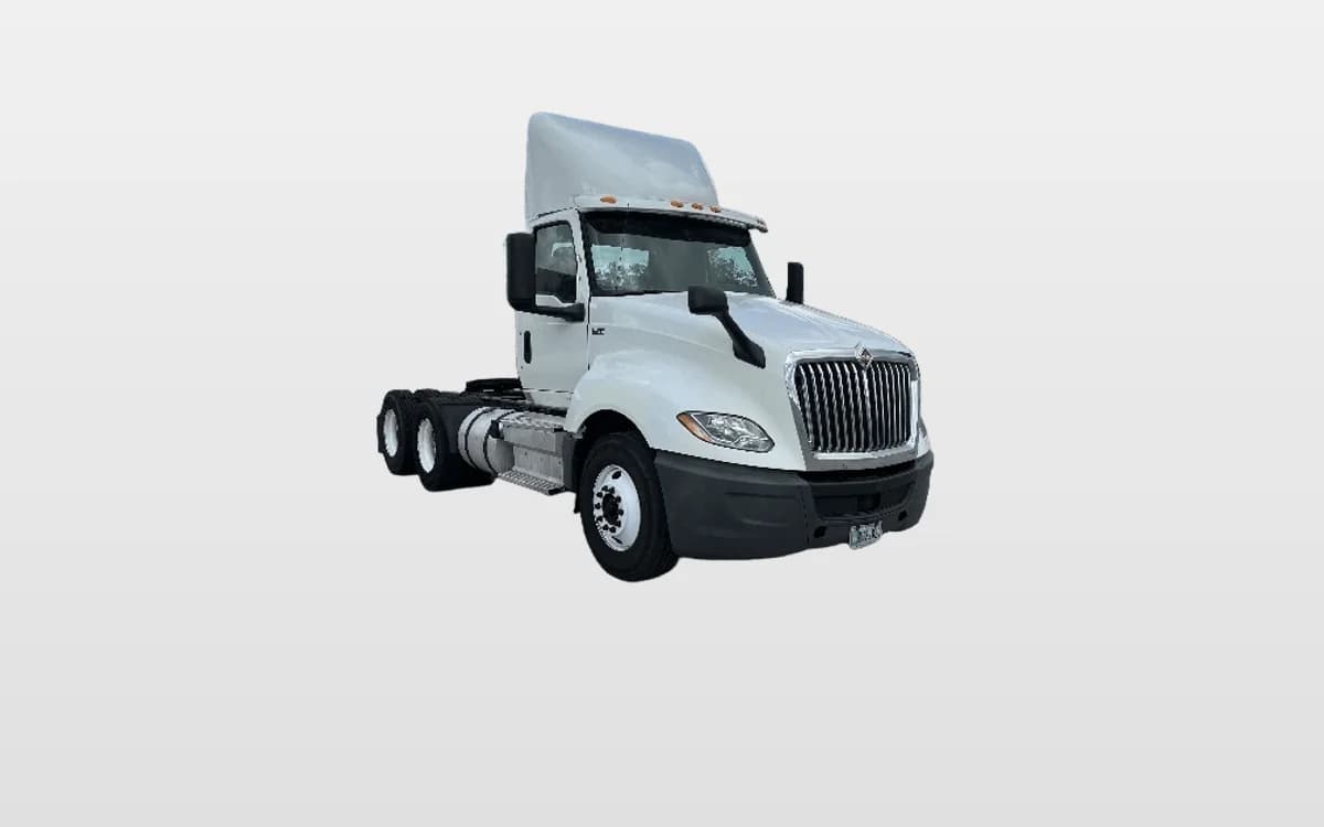 2018 International LT in Tampa, FL