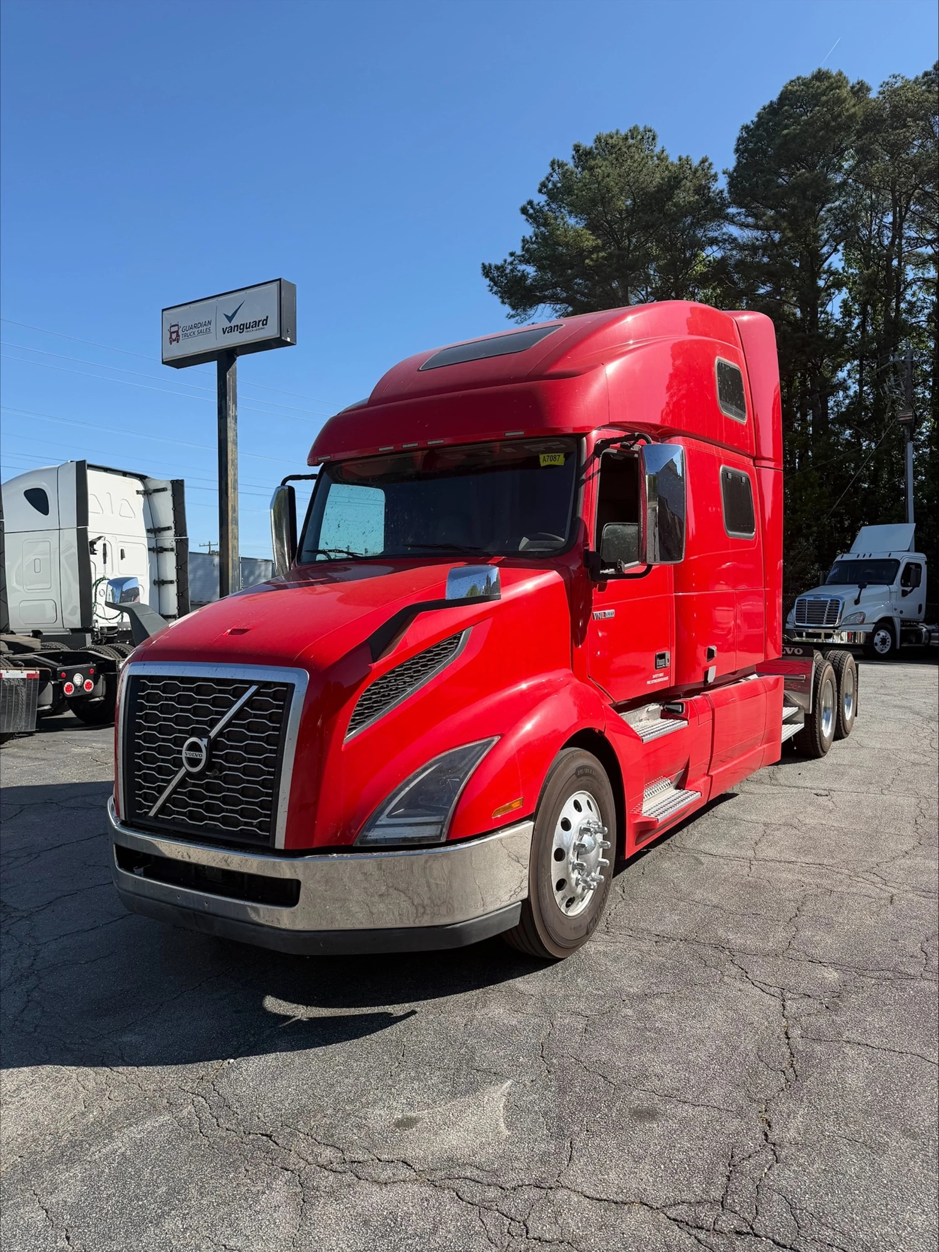 2023 Volvo VNL 860