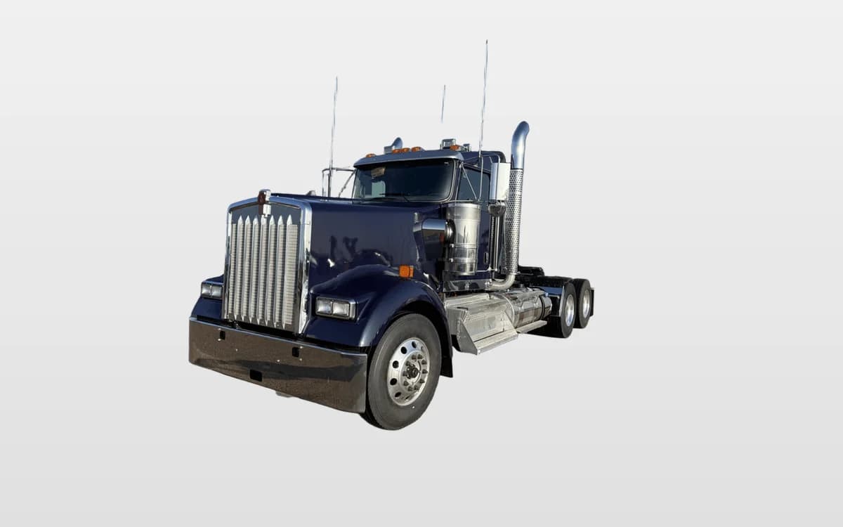 2027 Kenworth W900