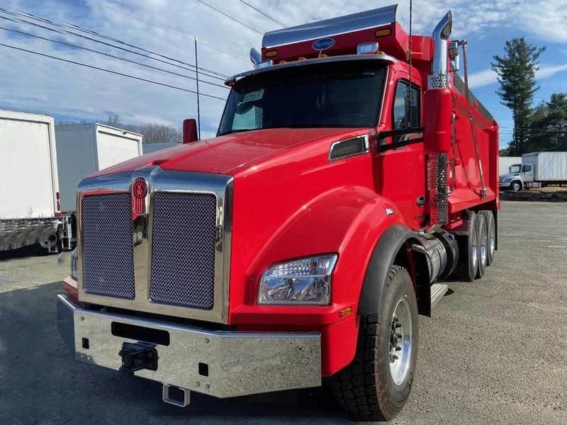 2025 Kenworth T880
