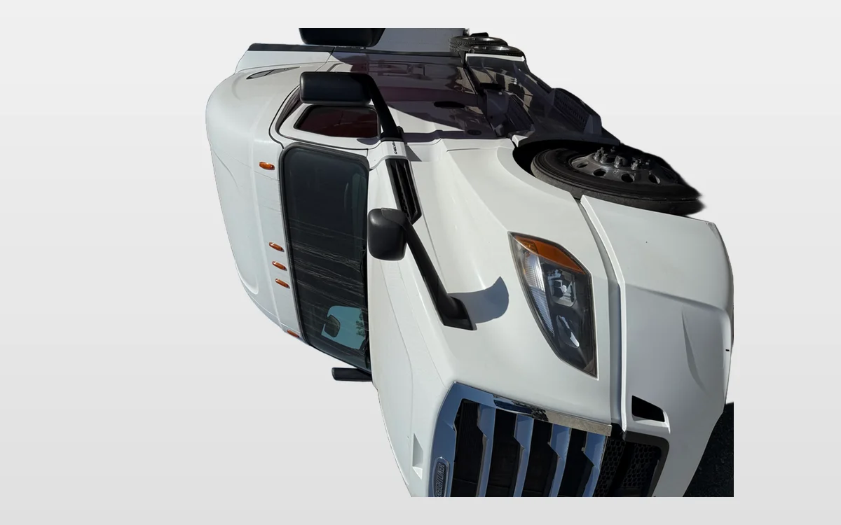 2019 FREIGHTLINER CASCADIA 126SLP