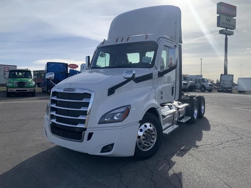 2027 Freightliner Cascadia