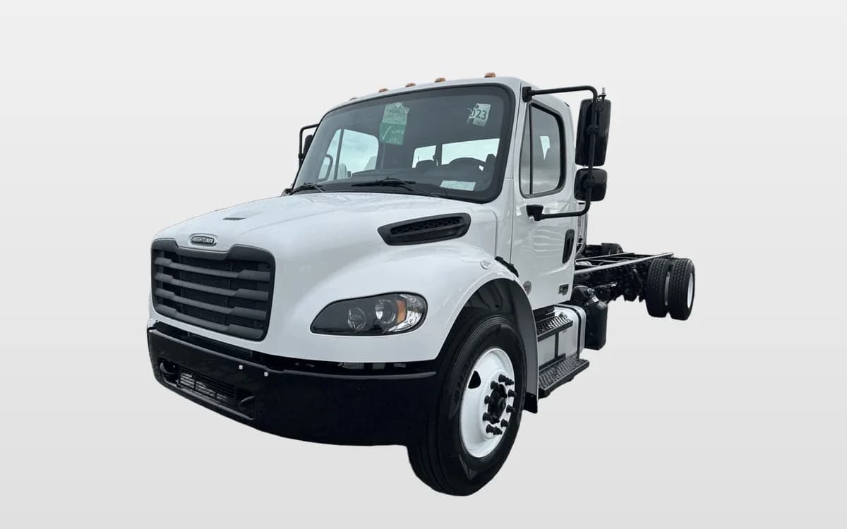 2025 Freightliner M2 106 in Albany, OR